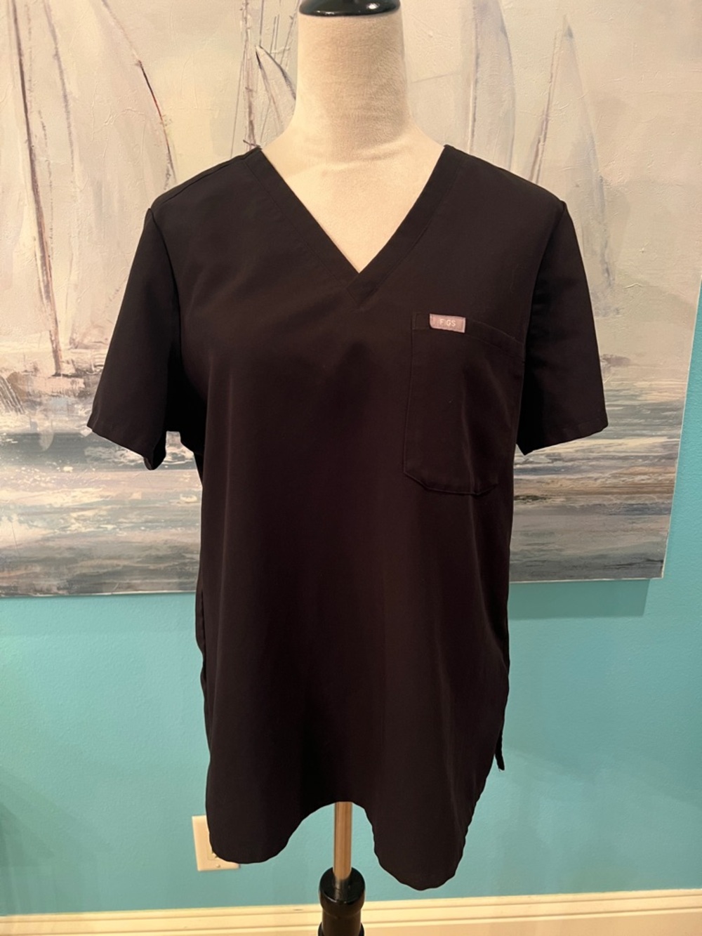 FIGS Catarina One Pocket Black Scrub Top, Large